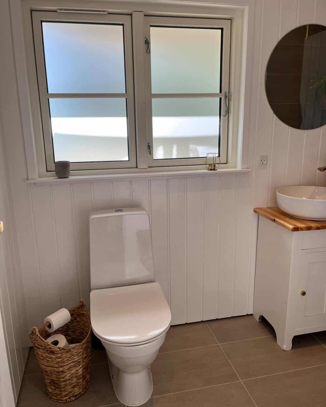 Nordisk badeværelse i sommerhus 2